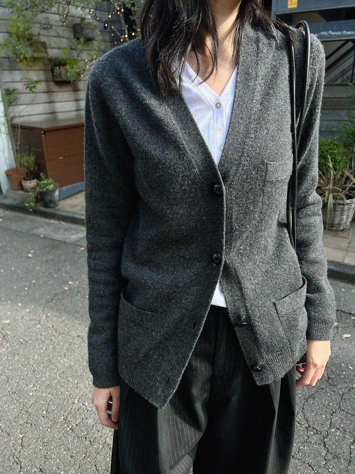 Cashmere logo button cardigan in grey