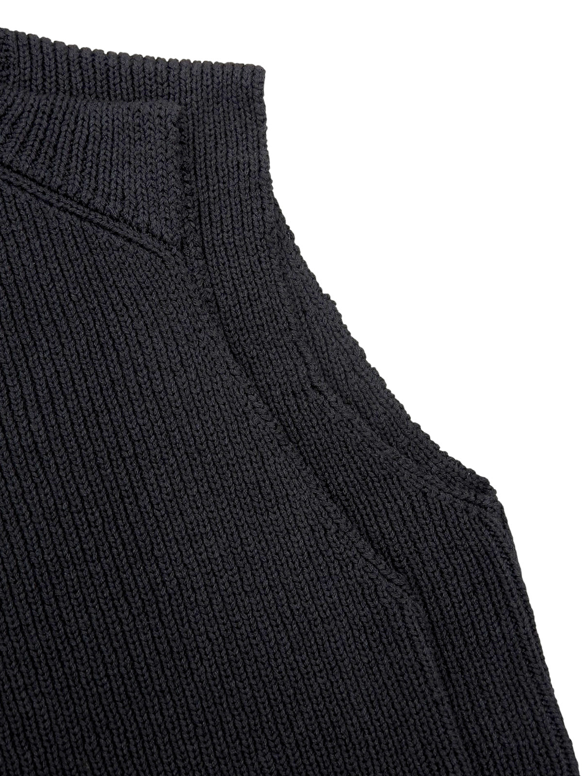 灰色针织无袖上衣