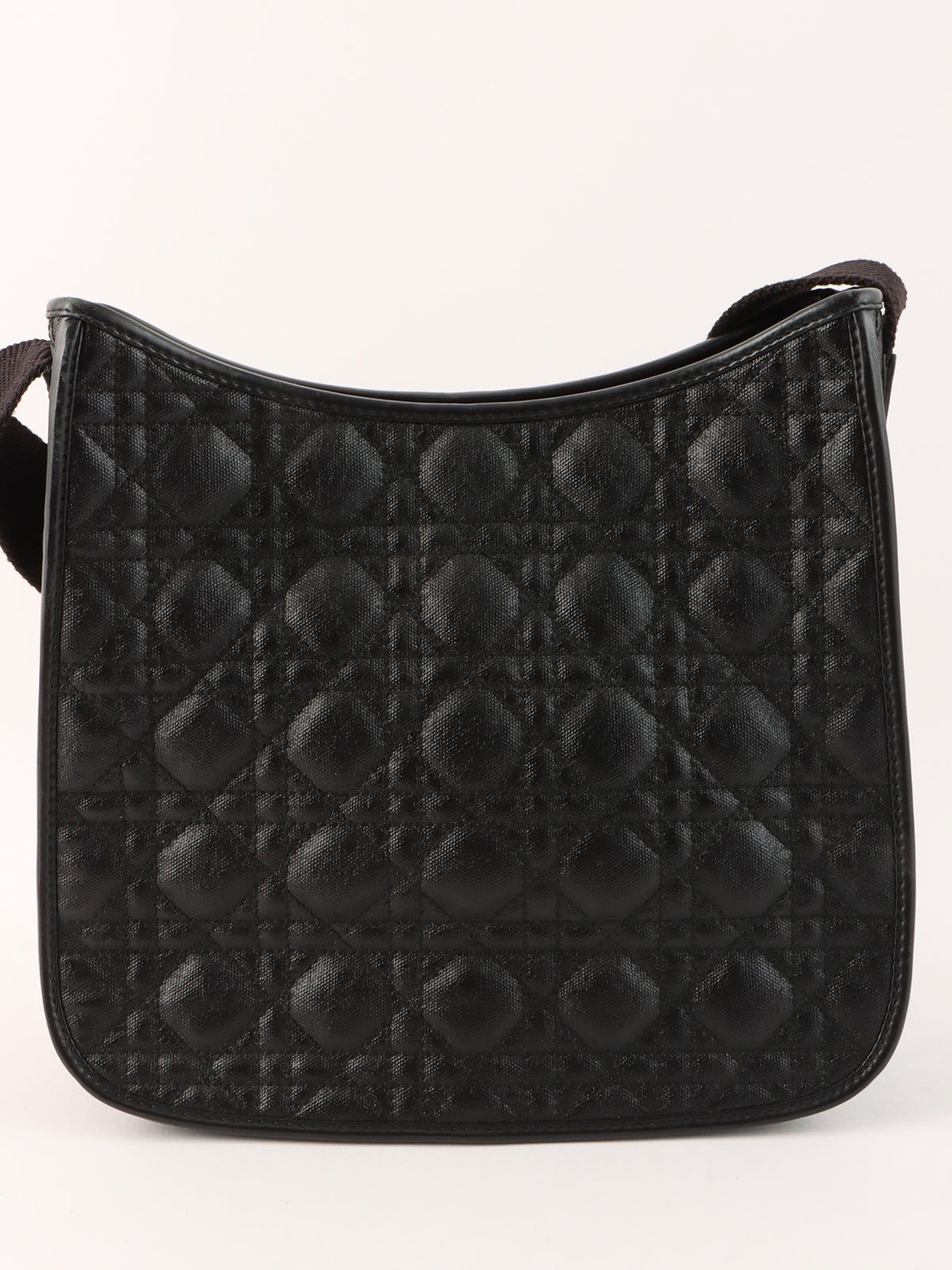 カナージュステッチショルダーバッグ　ブラック