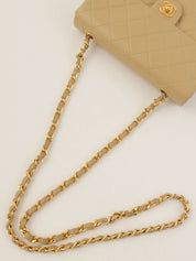 1990年頃製　スクエアクラシックフラップチェーンバッグ　ベージュ