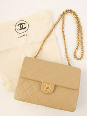 1990年頃製　スクエアクラシックフラップチェーンバッグ　ベージュ