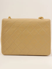 1990年頃製　スクエアクラシックフラップチェーンバッグ　ベージュ