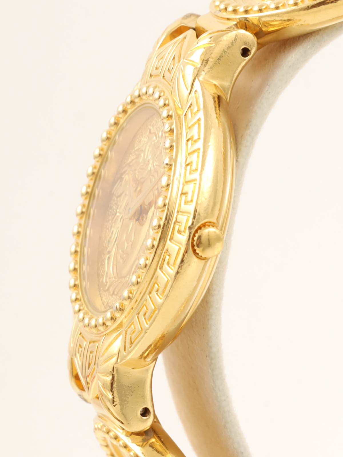 メデューサラウンドフェイスウォッチ ゴールド