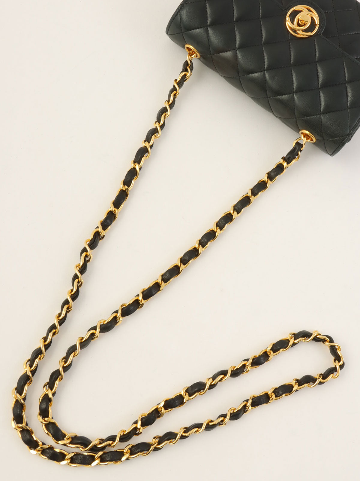 Circa 1985 Circle CC Turn Lock Chain Bag Mini Black