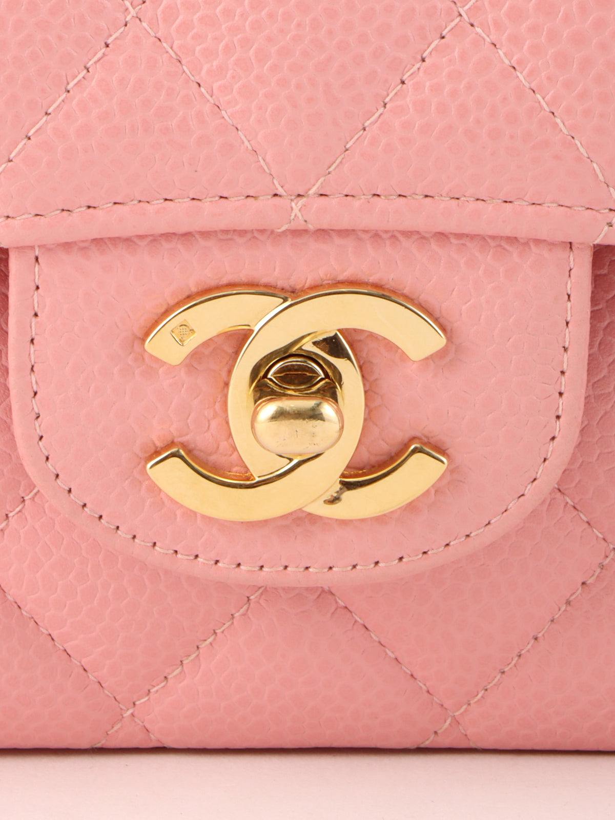 2003年頃製 キャビアスキンクラシックフラップチェーンバッグ25cm ピンク