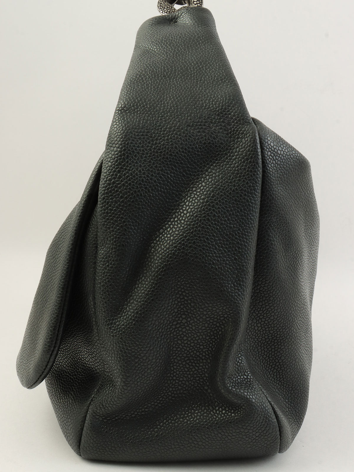 2009年頃製 キャビアスキンCCマークステッチチェーンワンショルダーバッグ ダークグレー