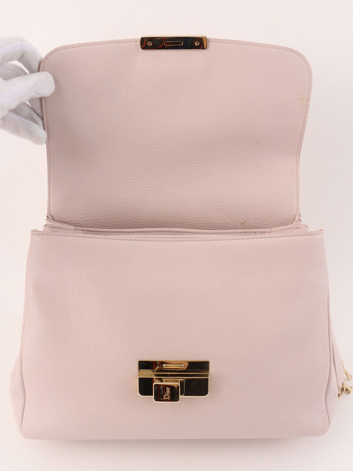 Leather logo plate chain shoulder bag in baby pink