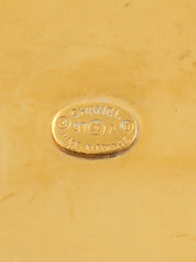 1997年圆形旋转锁扣CC标志金胸针