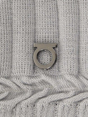 ハイネックガンチーニプレートノースリーブニットトップス グレー