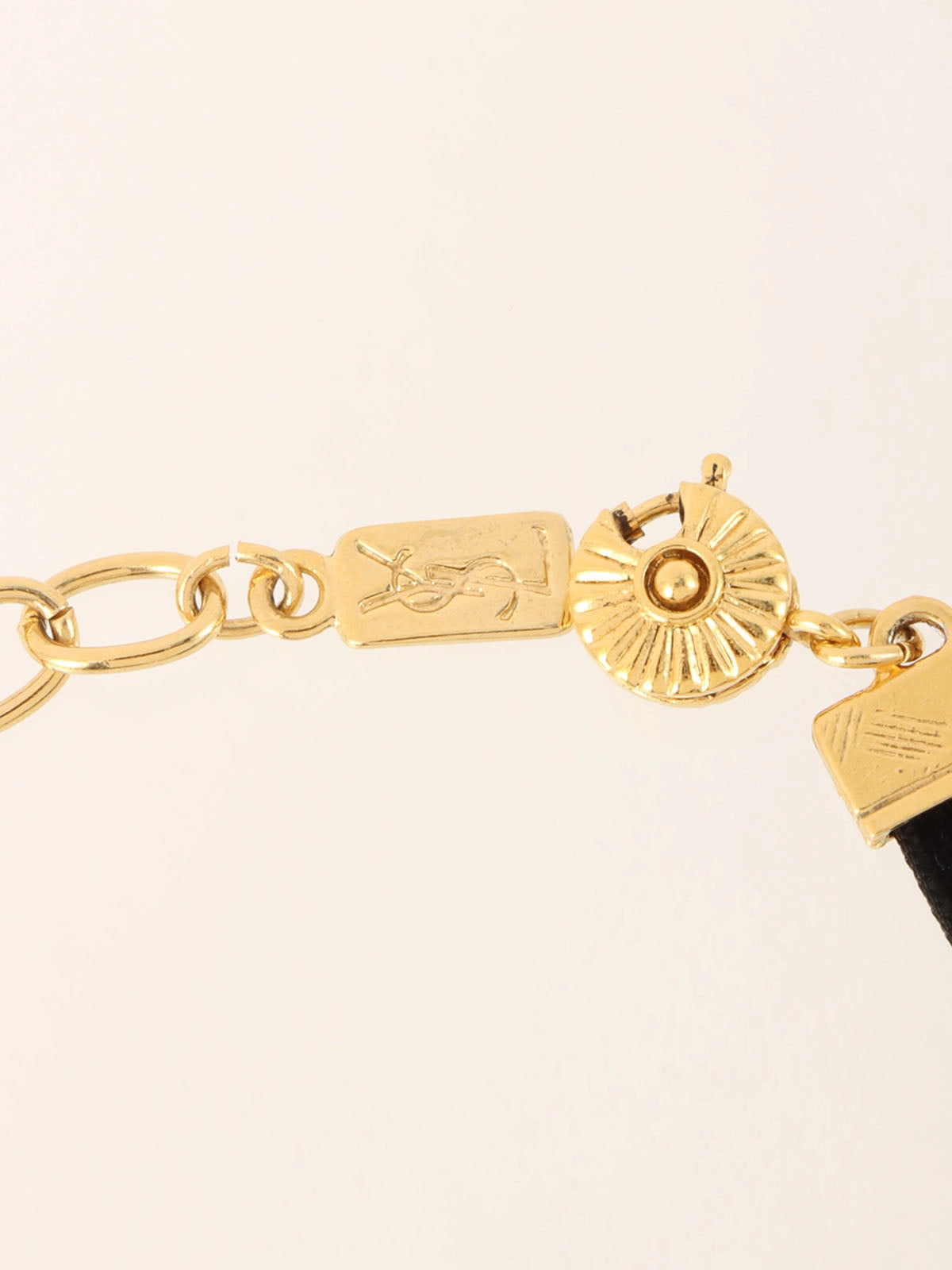 Design Charm Choker Gold/Black