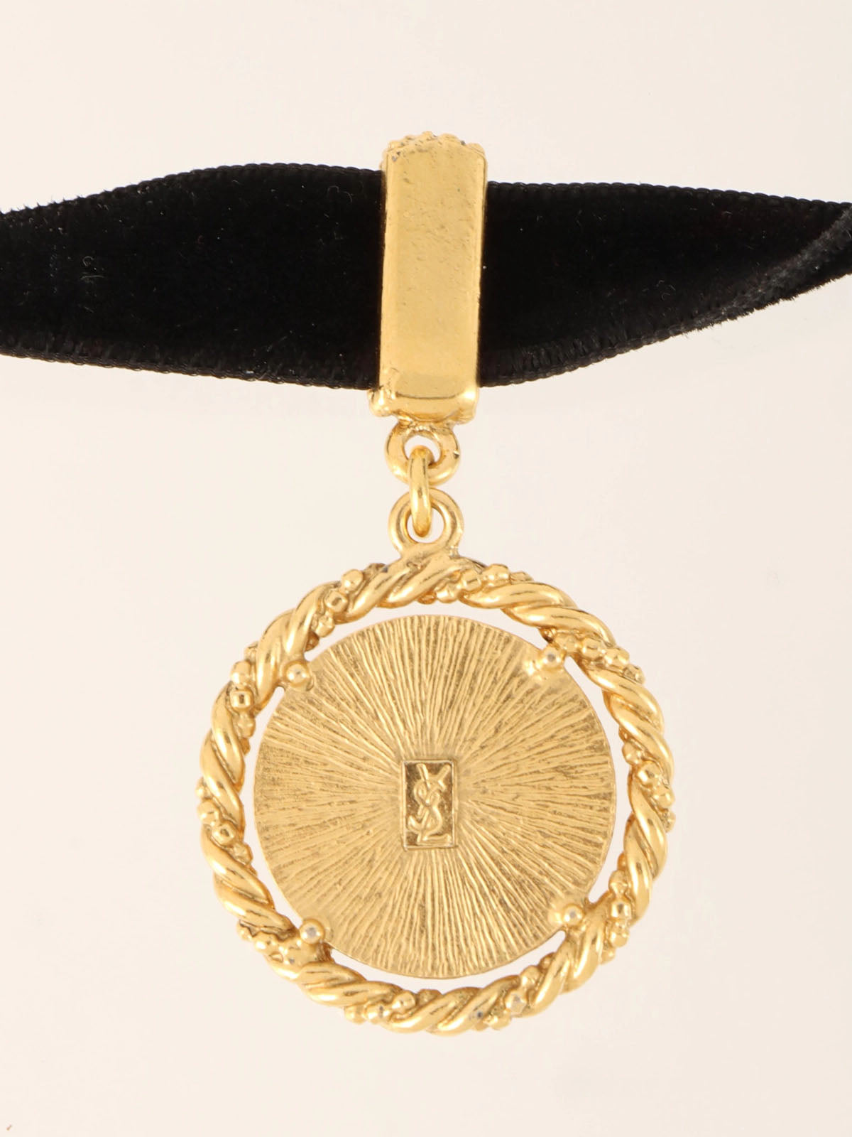 Design Charm Choker Gold/Black