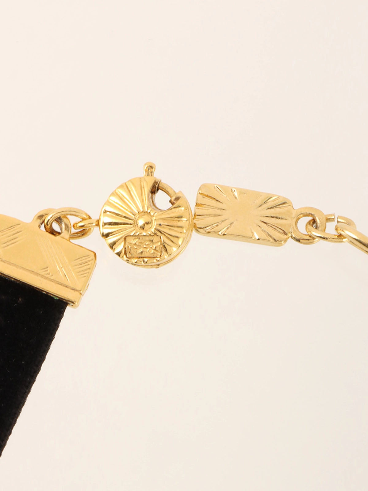 Design Charm Choker Gold/Black