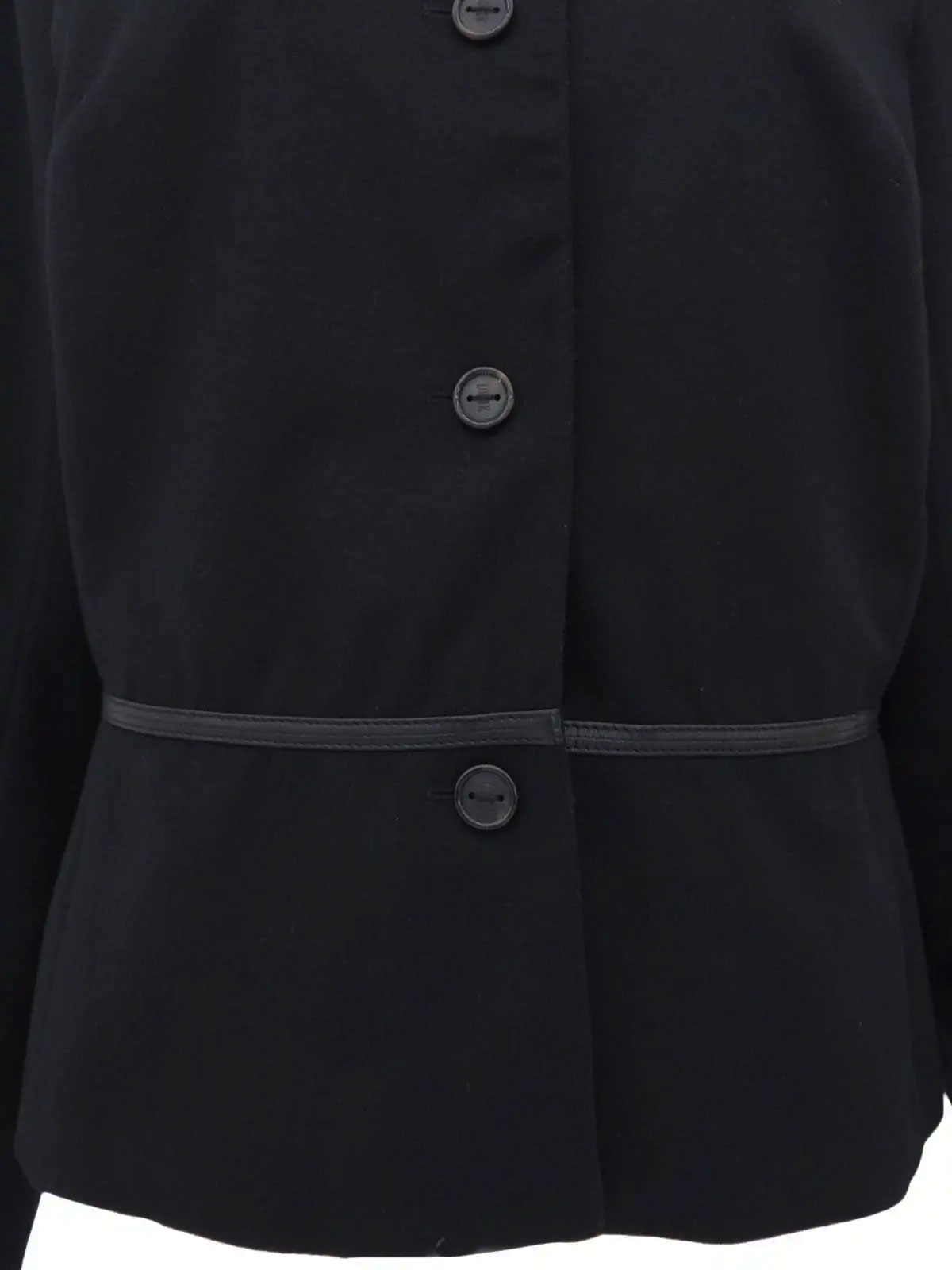 Wool logo button collarless jacket in black