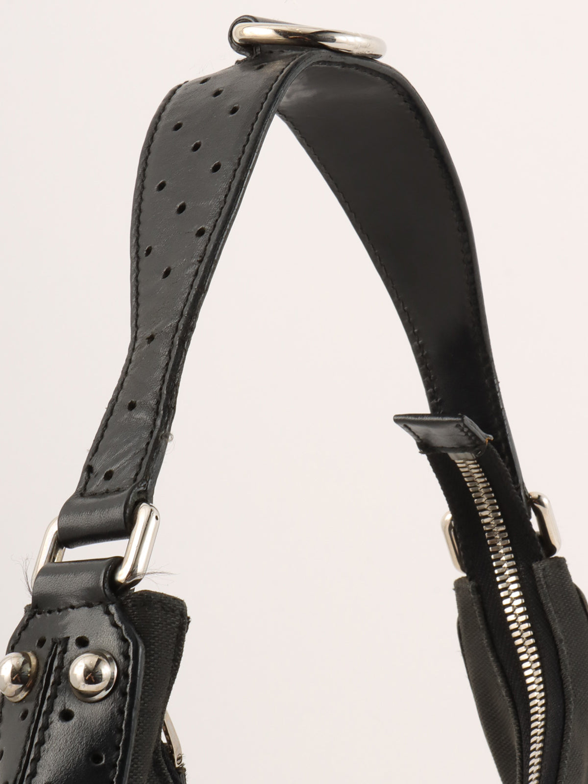 インターロッキングワンショルダーバッグ ブラック