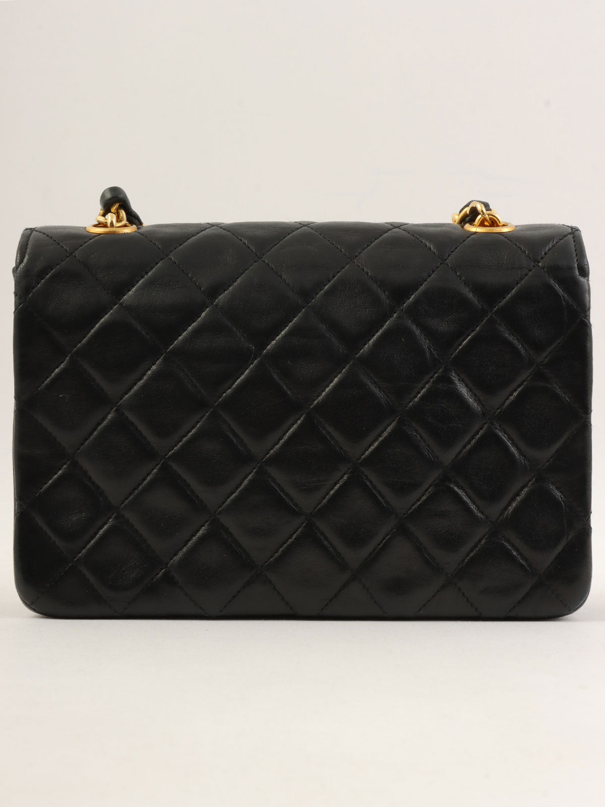 Circa 1990 Circle CC Turn Lock Chain Bag Mini Black