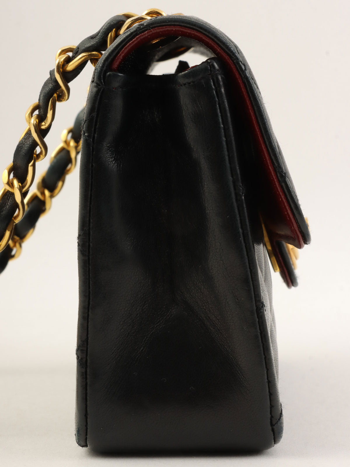Circa 1990 Circle CC Turn Lock Chain Bag Mini Black