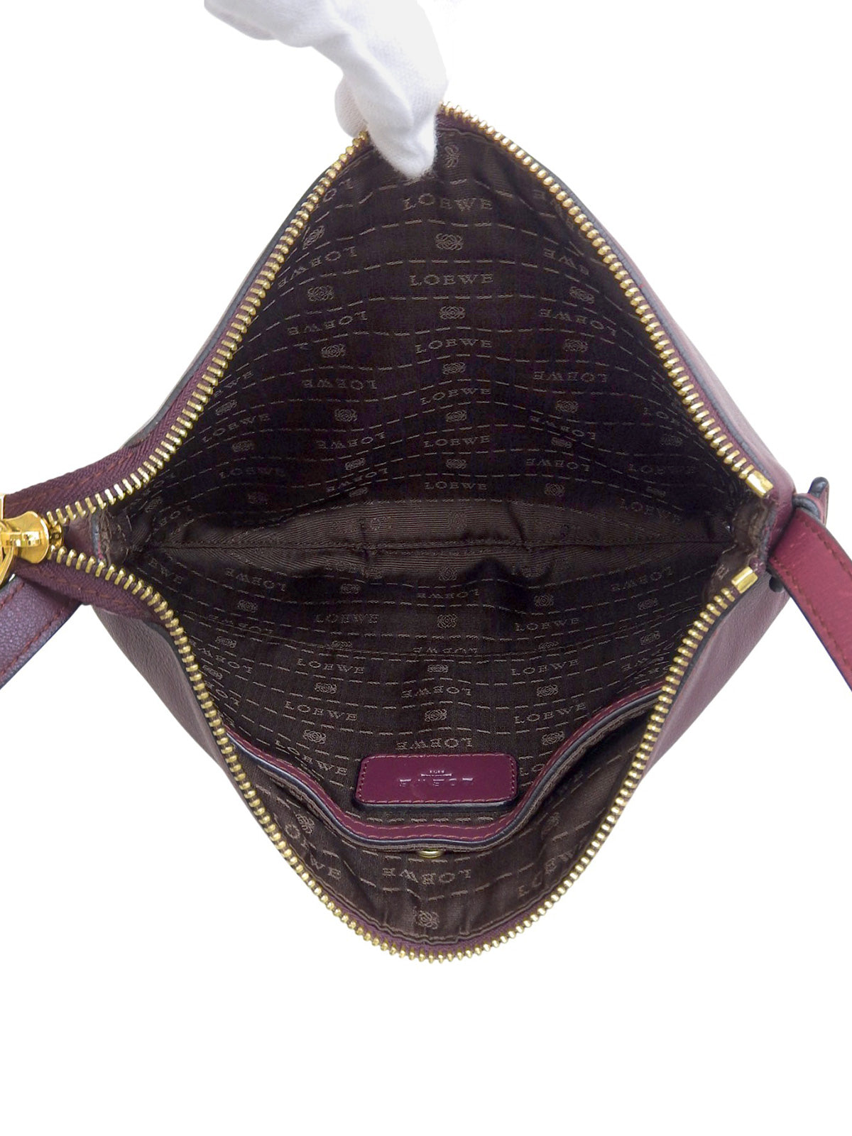 ロゴエンボスショルダーバッグ ボルドー