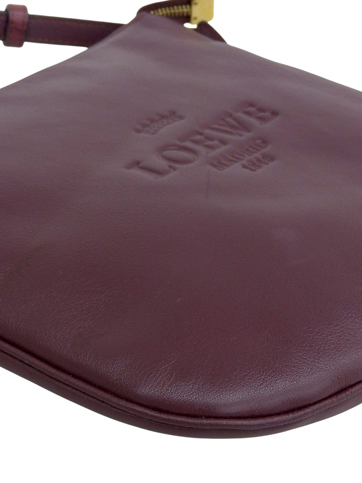 ロゴエンボスショルダーバッグ ボルドー