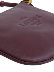 ロゴエンボスショルダーバッグ ボルドー