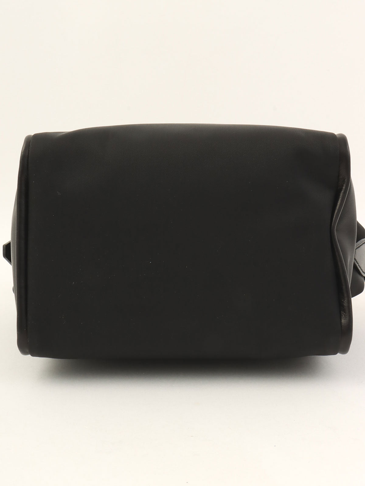 ロゴプレートハンドバッグ ブラック