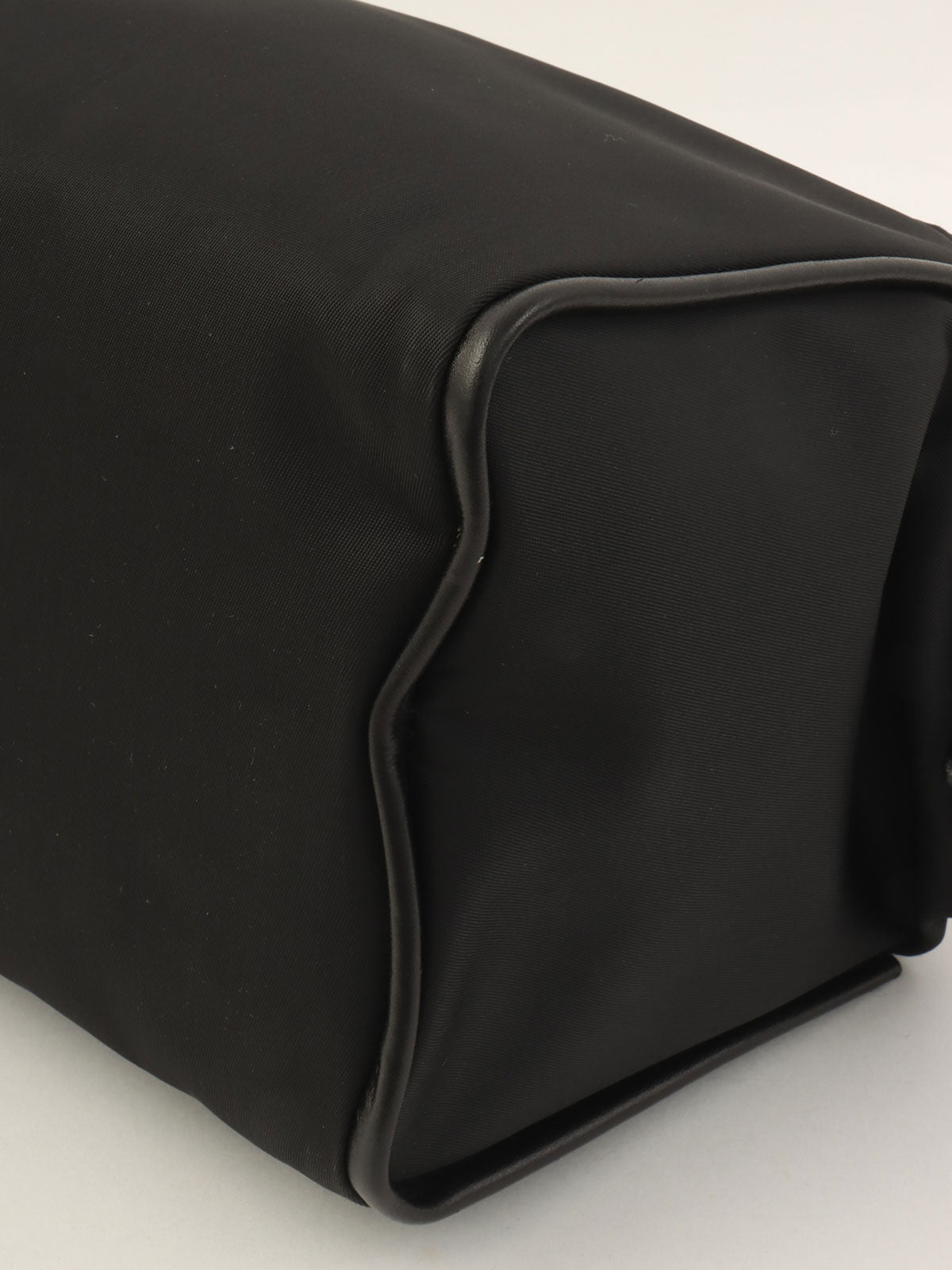 ロゴプレートハンドバッグ ブラック