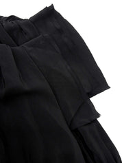 黑色丝绸无袖连衣裙