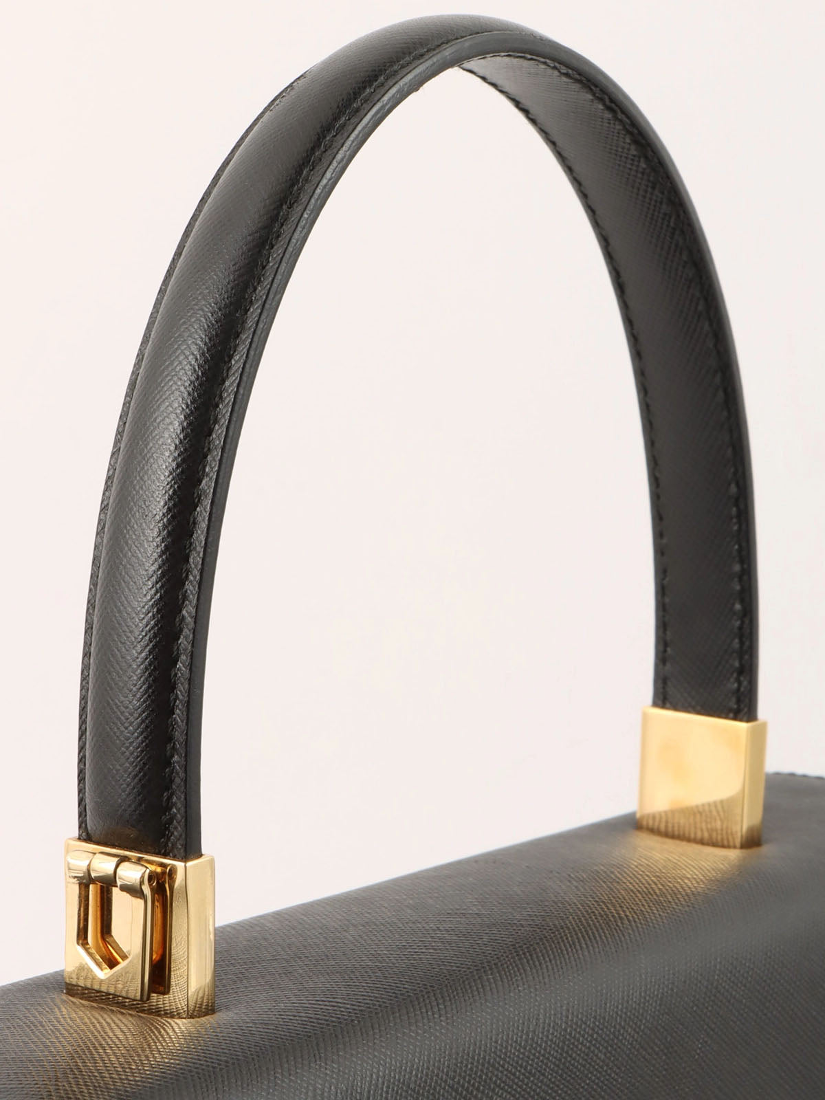 ガンチーニプレート2wayバッグ ブラック