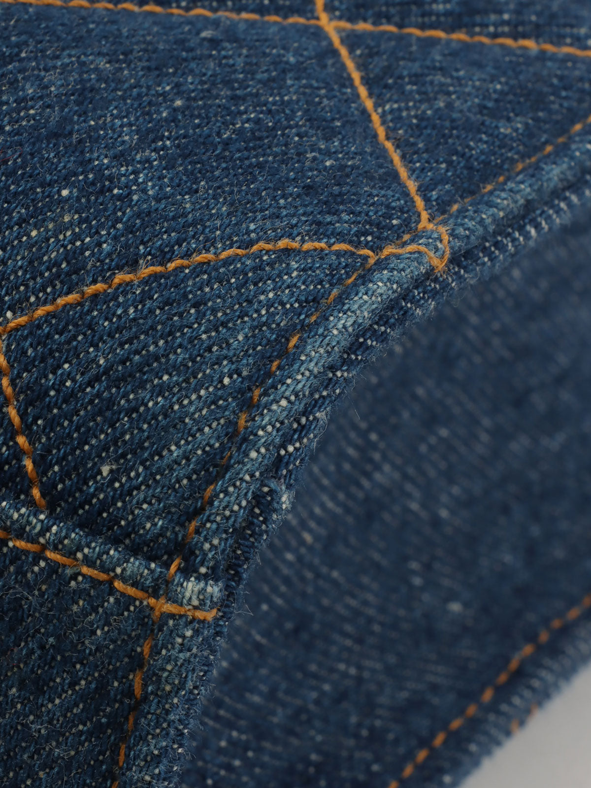 1997 年款 Denim CC 旋扣公文包，靛蓝色