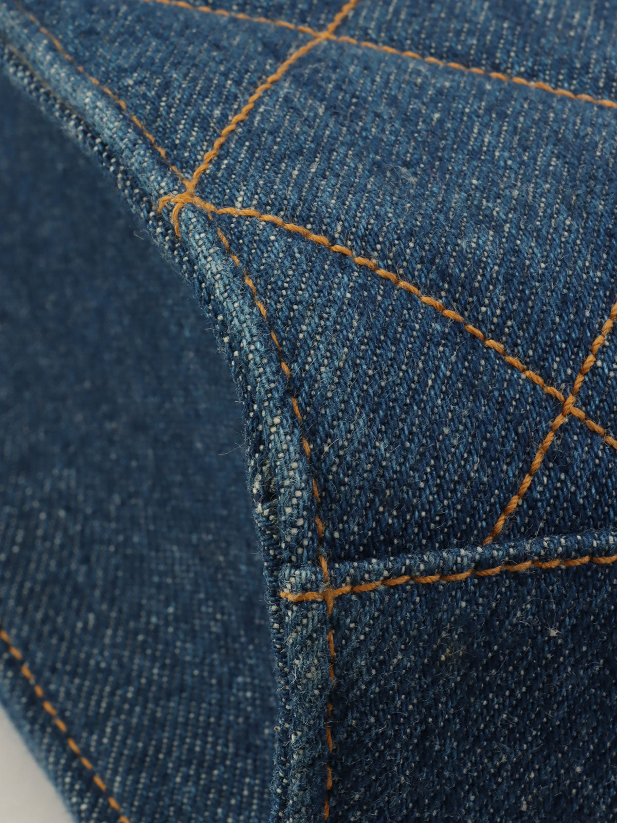 1997 年款 Denim CC 旋扣公文包，靛蓝色