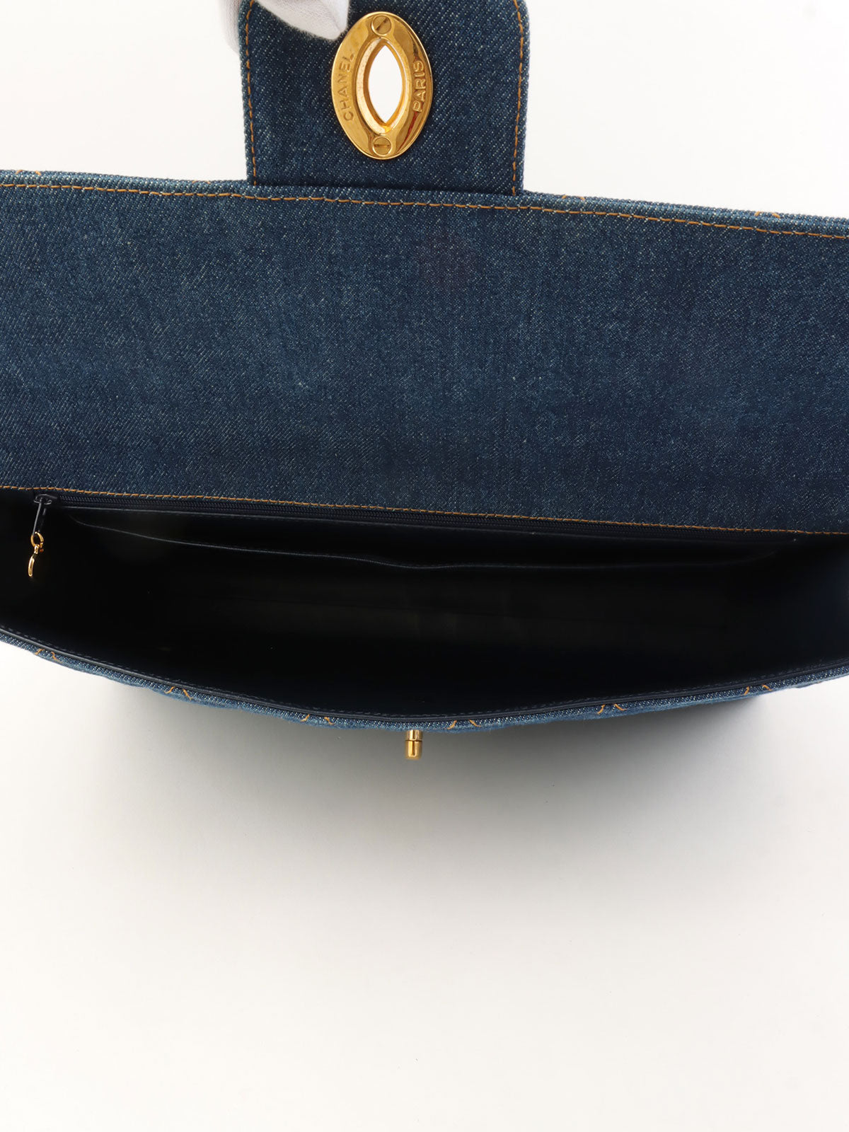 1997 年款 Denim CC 旋扣公文包，靛蓝色