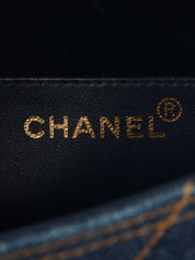 1997 年款 Denim CC 旋扣公文包，靛蓝色