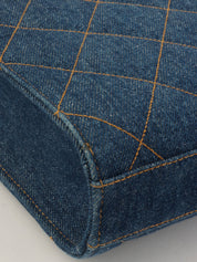 1997 年款 Denim CC 旋扣公文包，靛蓝色