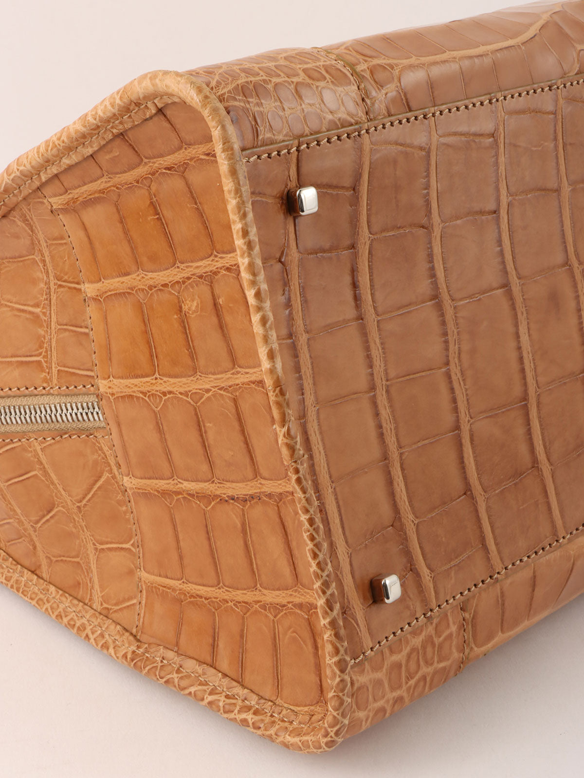 クロコダイルアナグラムアマソナハンドバッグ ブラウン