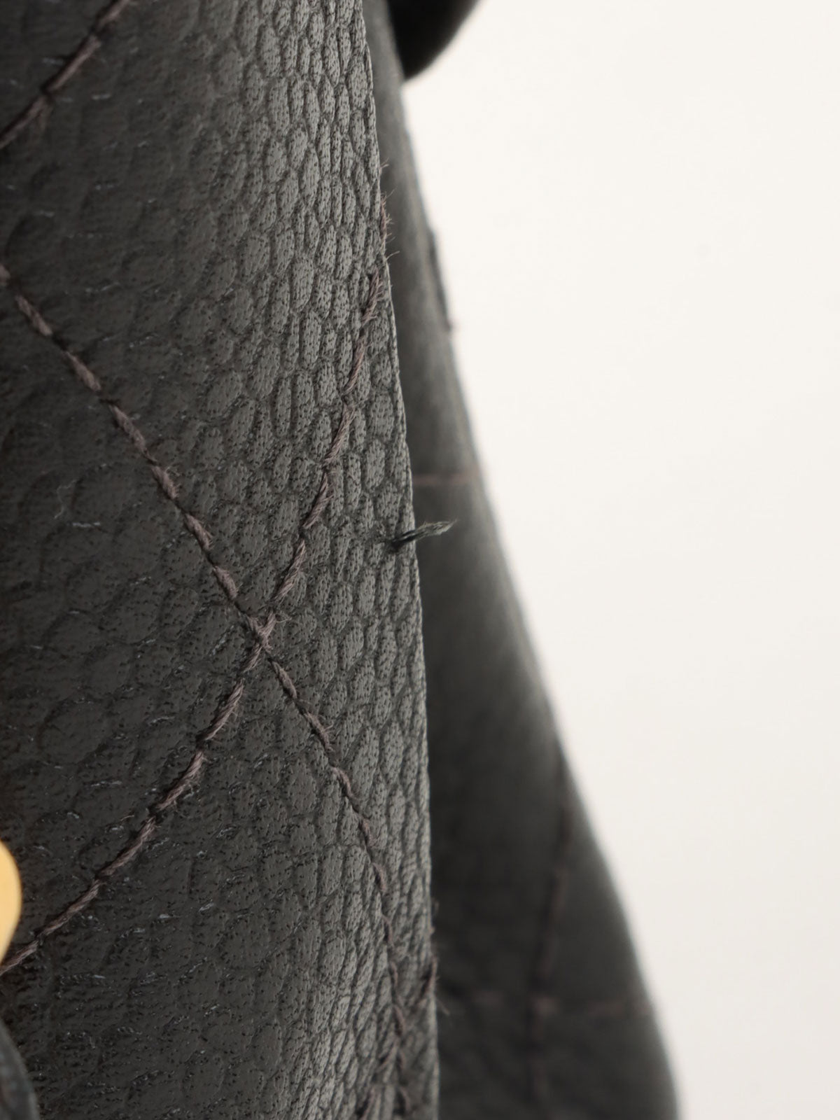 1997 Caviar Skin Double Face Classic Flap Chain Bag in Black