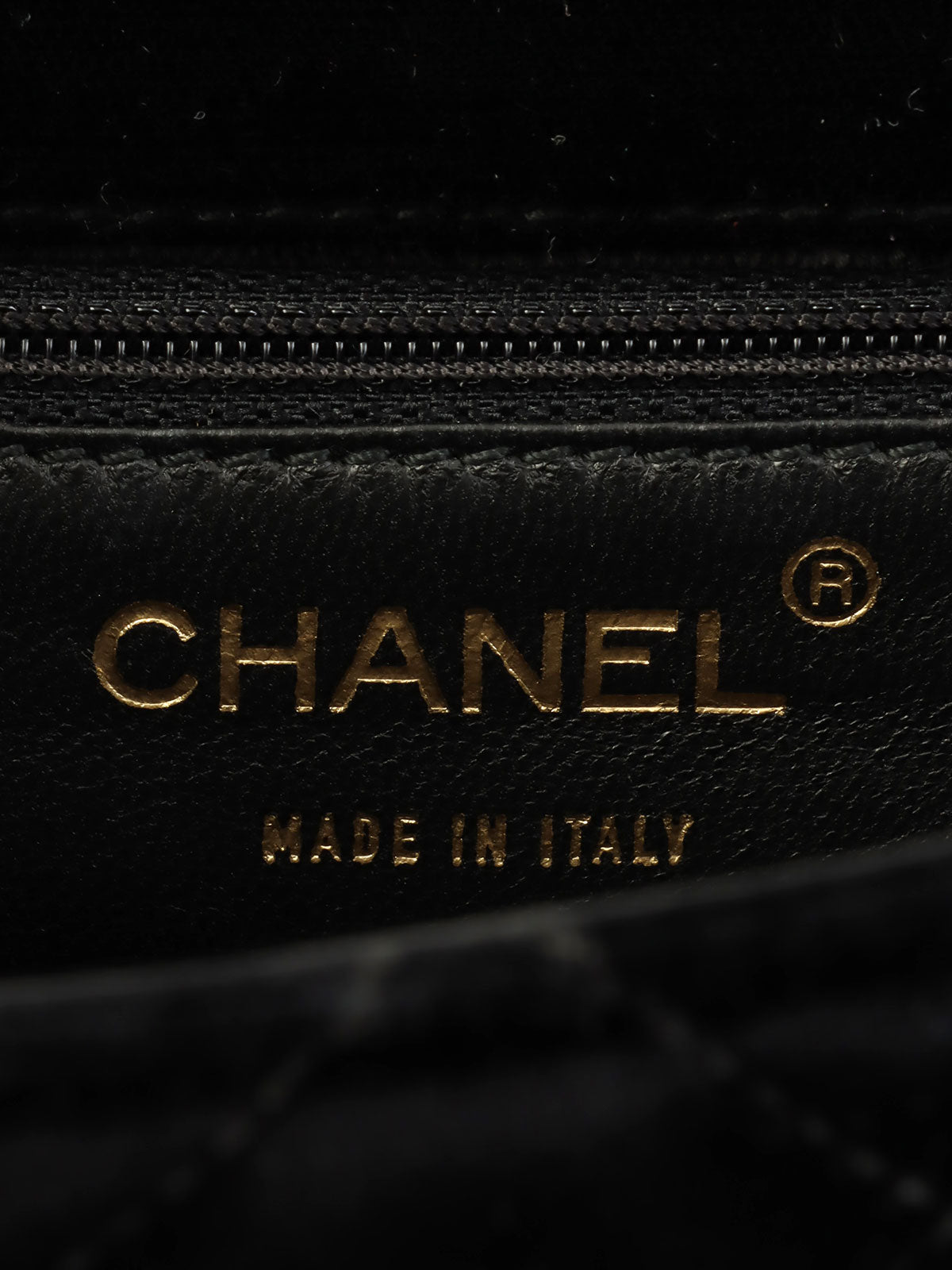 2001 Velvet CC Plate Chain Shoulder Bag Black