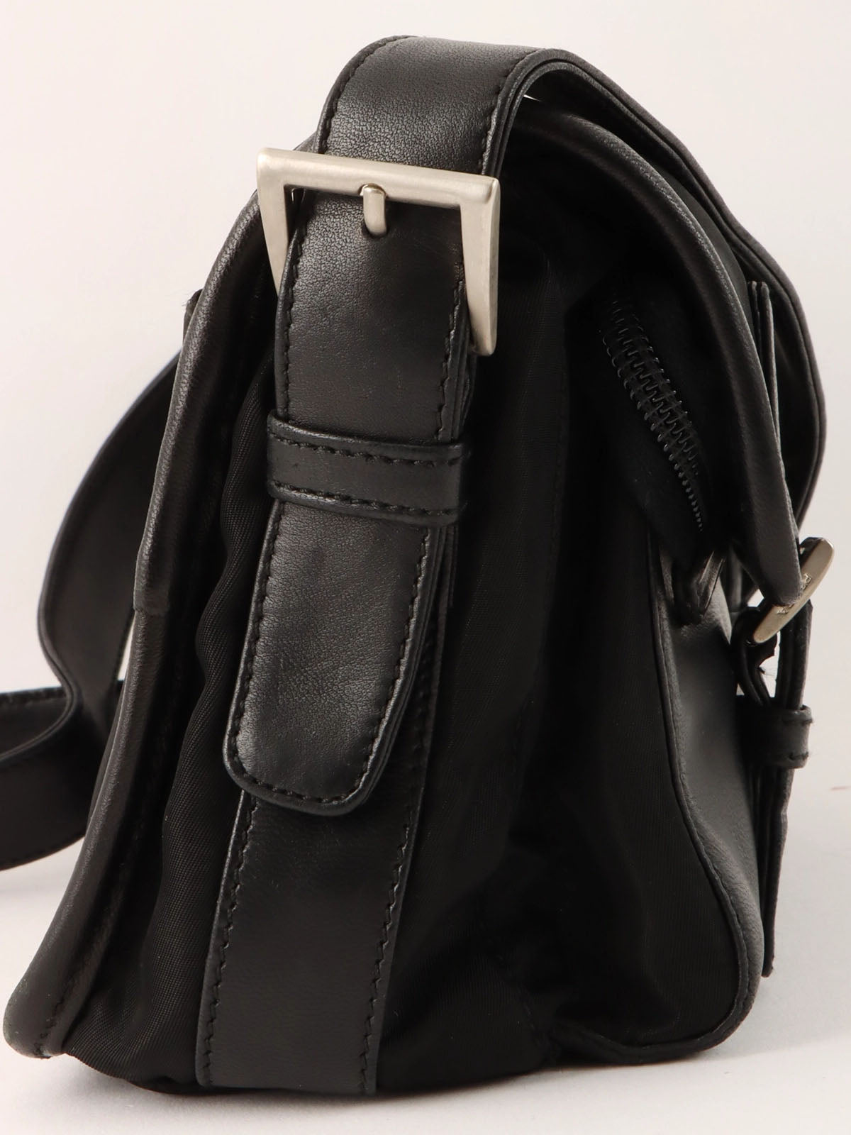 Nylon and leather combination logo plate shoulder bag in black