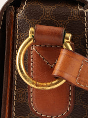 マカダムパターンリングロゴプレートショルダーバッグ ブラウン