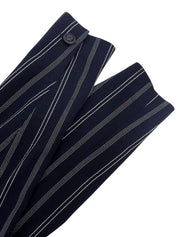 海军蓝和白色条纹图案