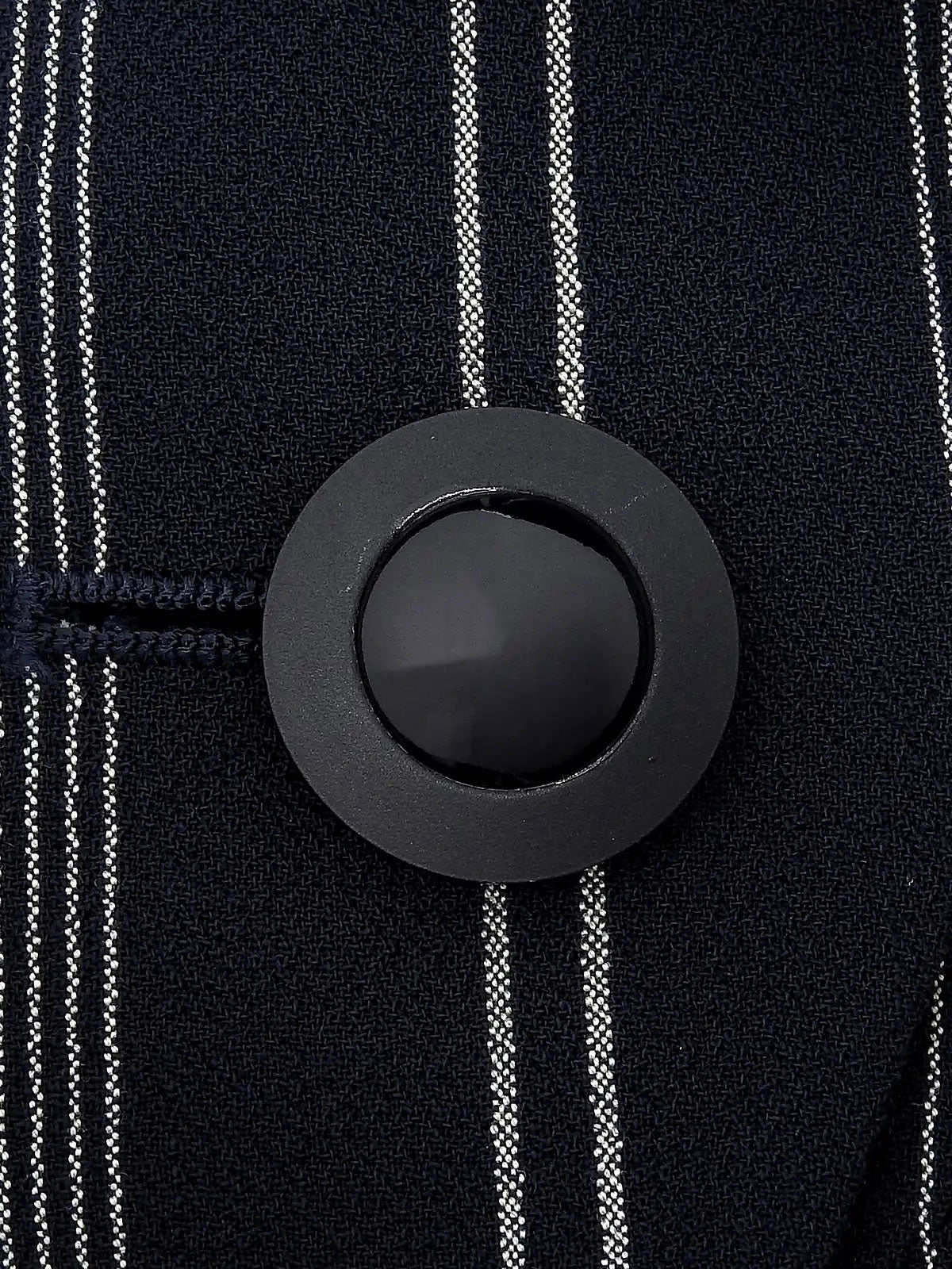 海军蓝和白色条纹图案