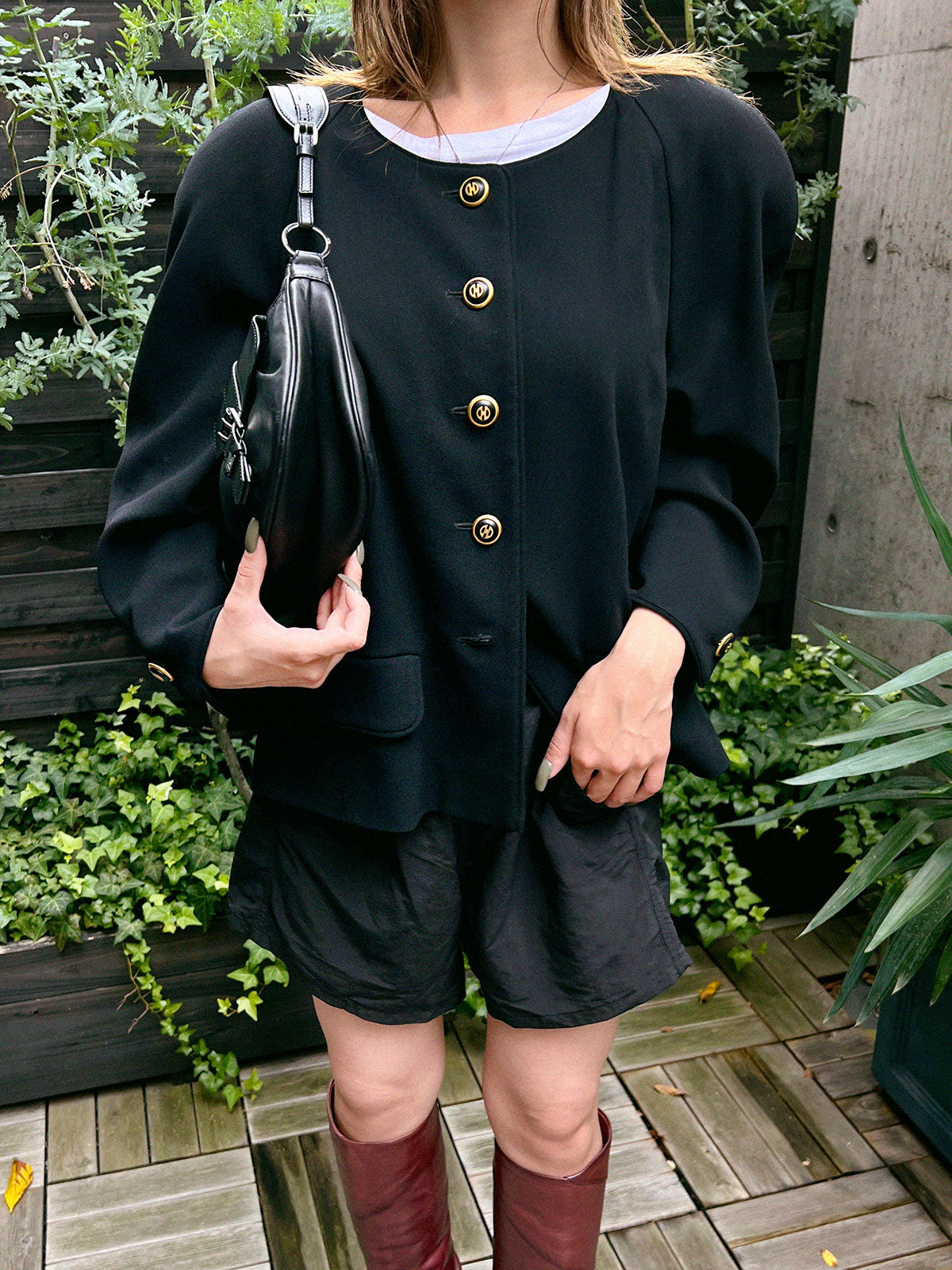 Wool design button collarless jacket in black