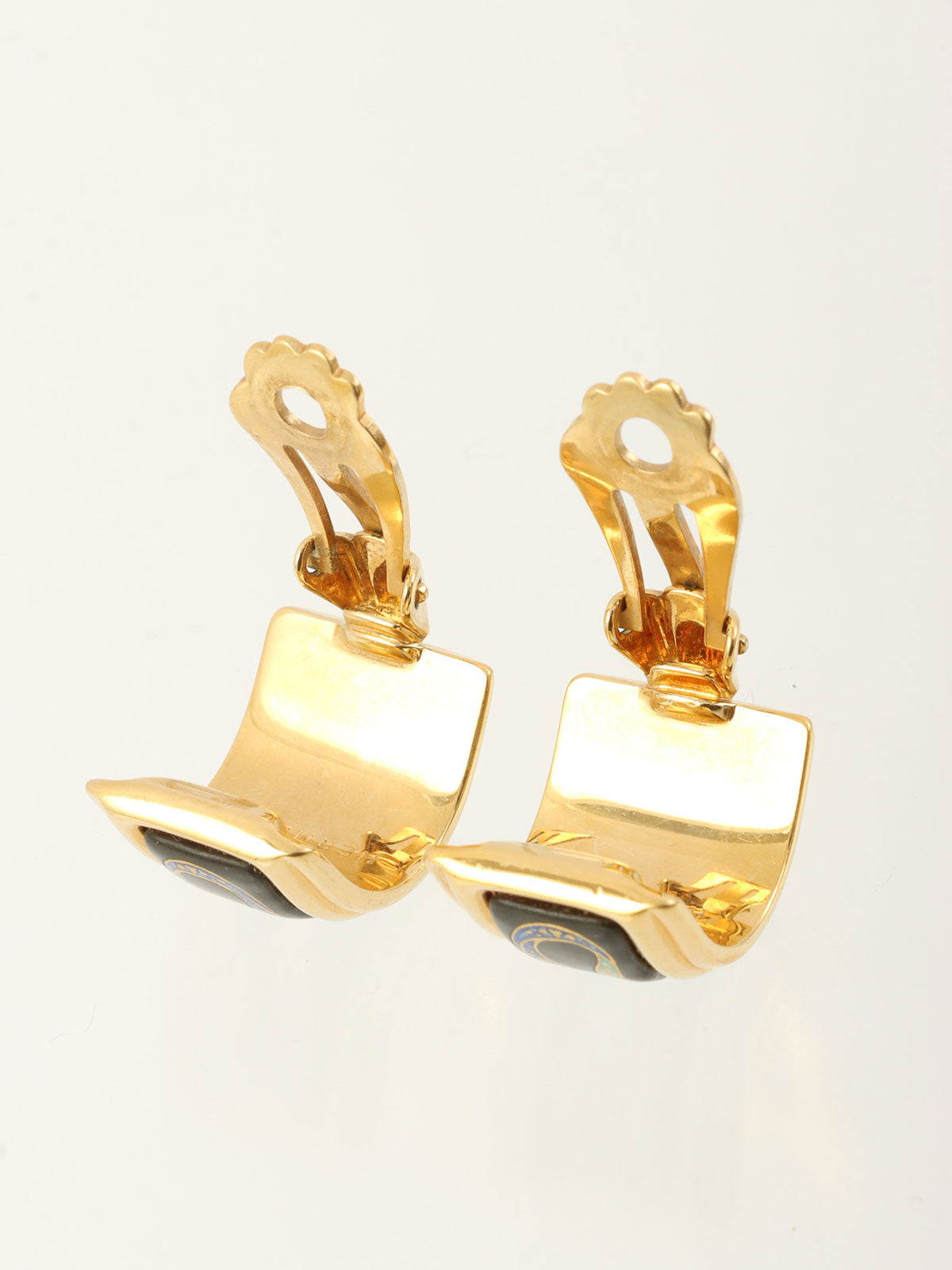 エマイユイヤリング ブラック/ゴールド