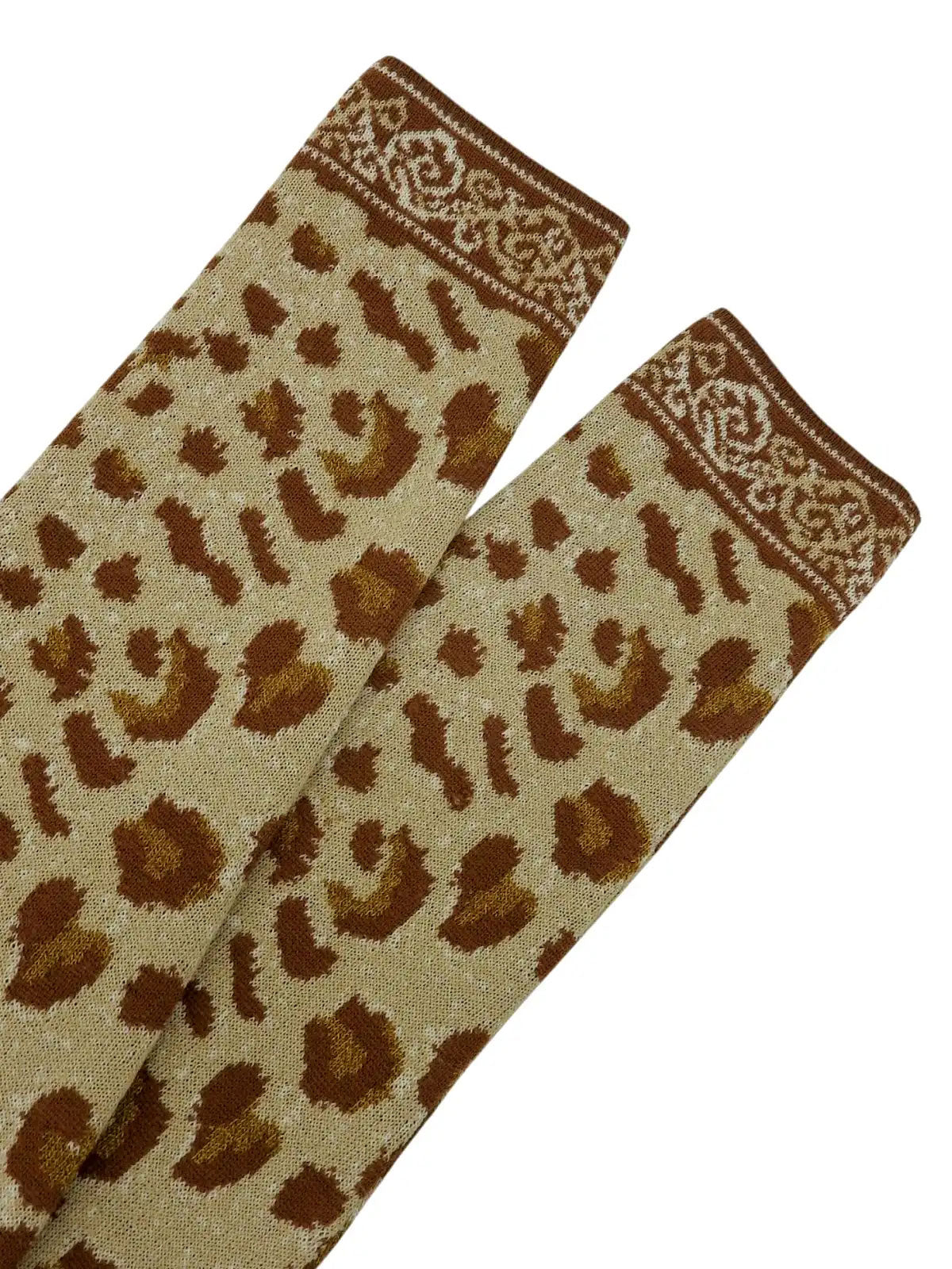 Leopard print ensemble in beige/brown