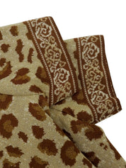 Leopard print ensemble in beige/brown