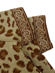 Leopard print ensemble in beige/brown