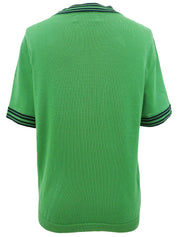 绿色/藏青色针织短袖上衣，饰有品牌标志刺绣。