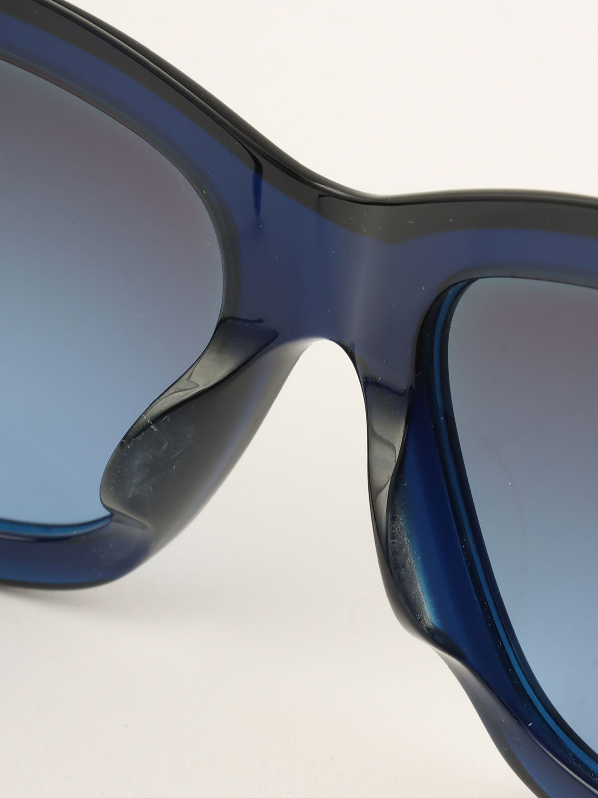 サイドカメリアCCマークサングラス ネイビー