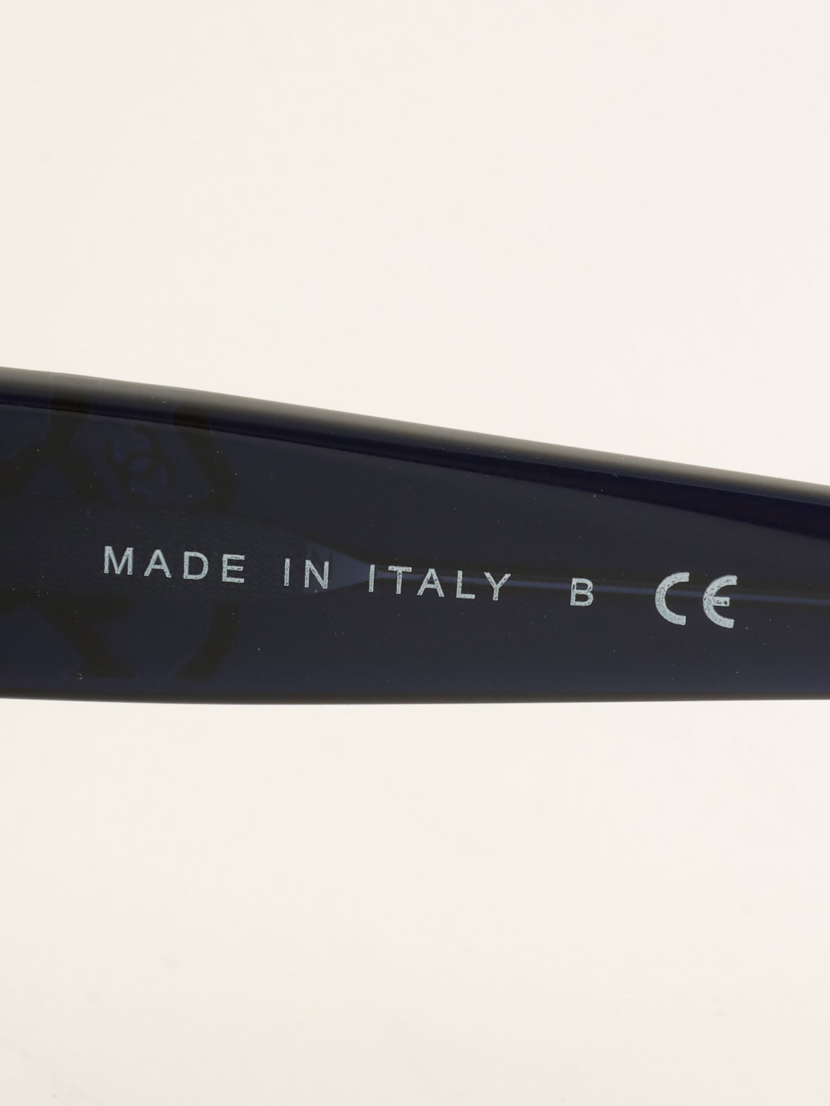 サイドカメリアCCマークサングラス ネイビー