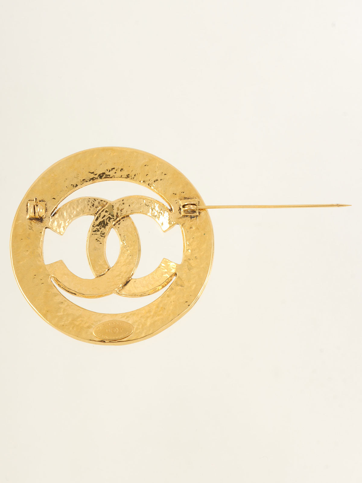 1994年製 ラウンドカットアウトCCマークブローチ ゴールド