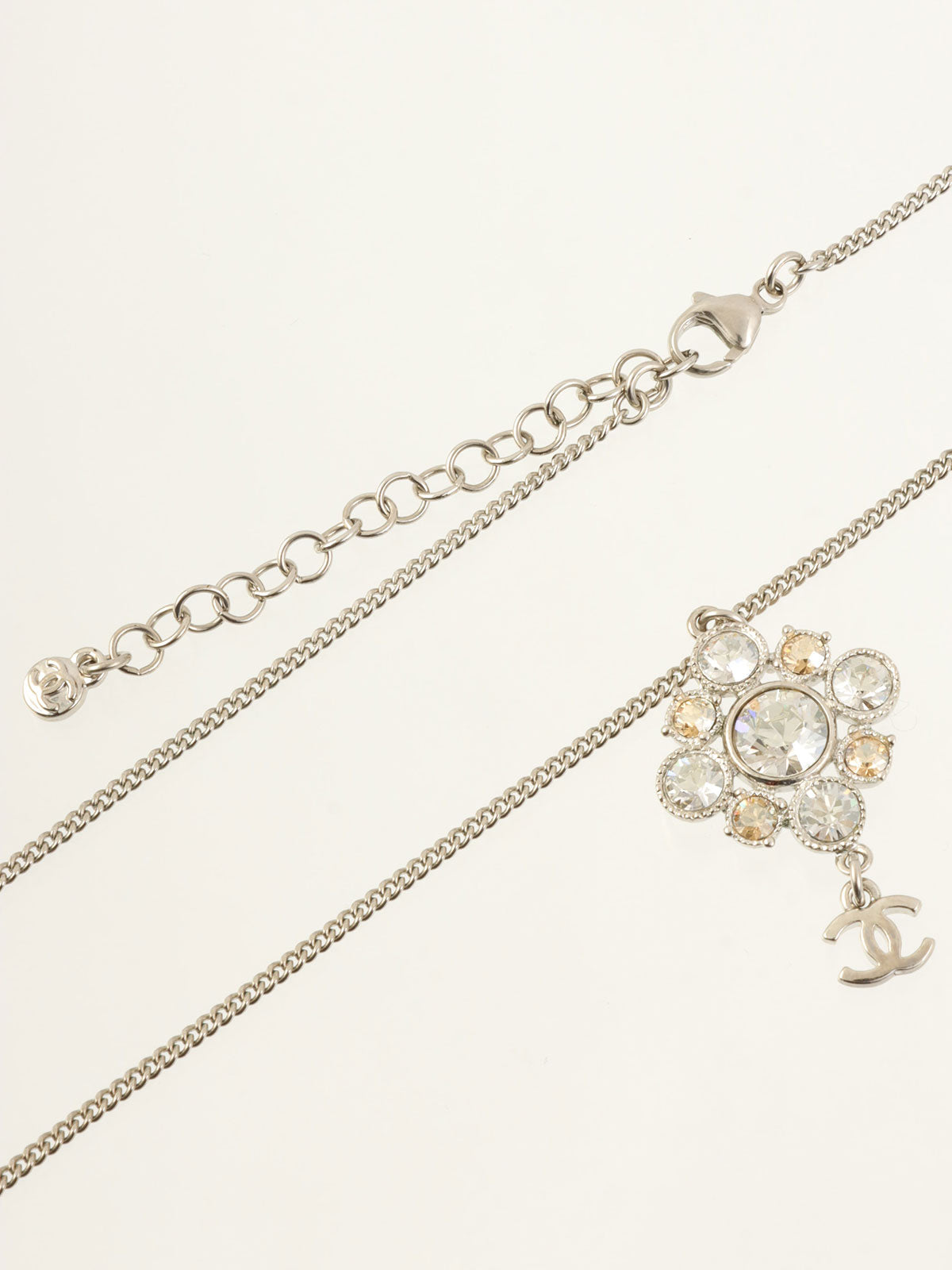 2012年製 ラインストーンダイヤモチーフCCマークスウィングネックレス シルバー/シャンパン