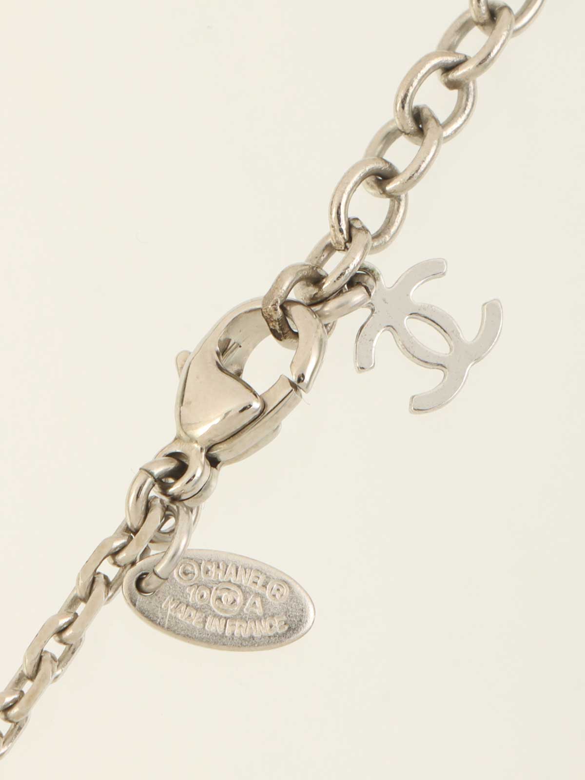 2010年製 ラインストーンリボンモチーフCCマークラウンドネックレス シルバー/ブラック